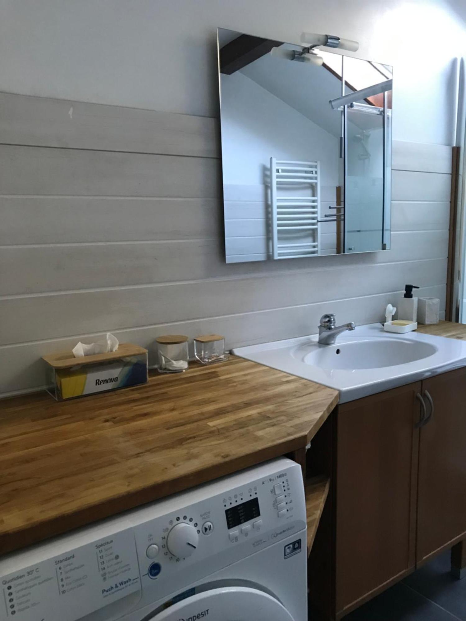 Appartement Dans Maison Brié-et-Angonnes Exterior foto